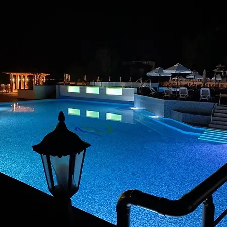 Aj 1 With Pool View, Santa Marina Village, Apartment Sosopol